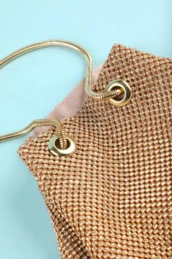 Gold Casual Handbag -Zapaka Sales Store da846c7c2923d16d7a11b33e5cc0f2e3